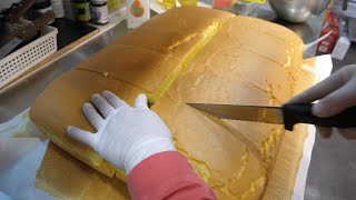How to make Giant Size Castella Cake - Korean Street Food \/ 라오제 대왕 카스테라