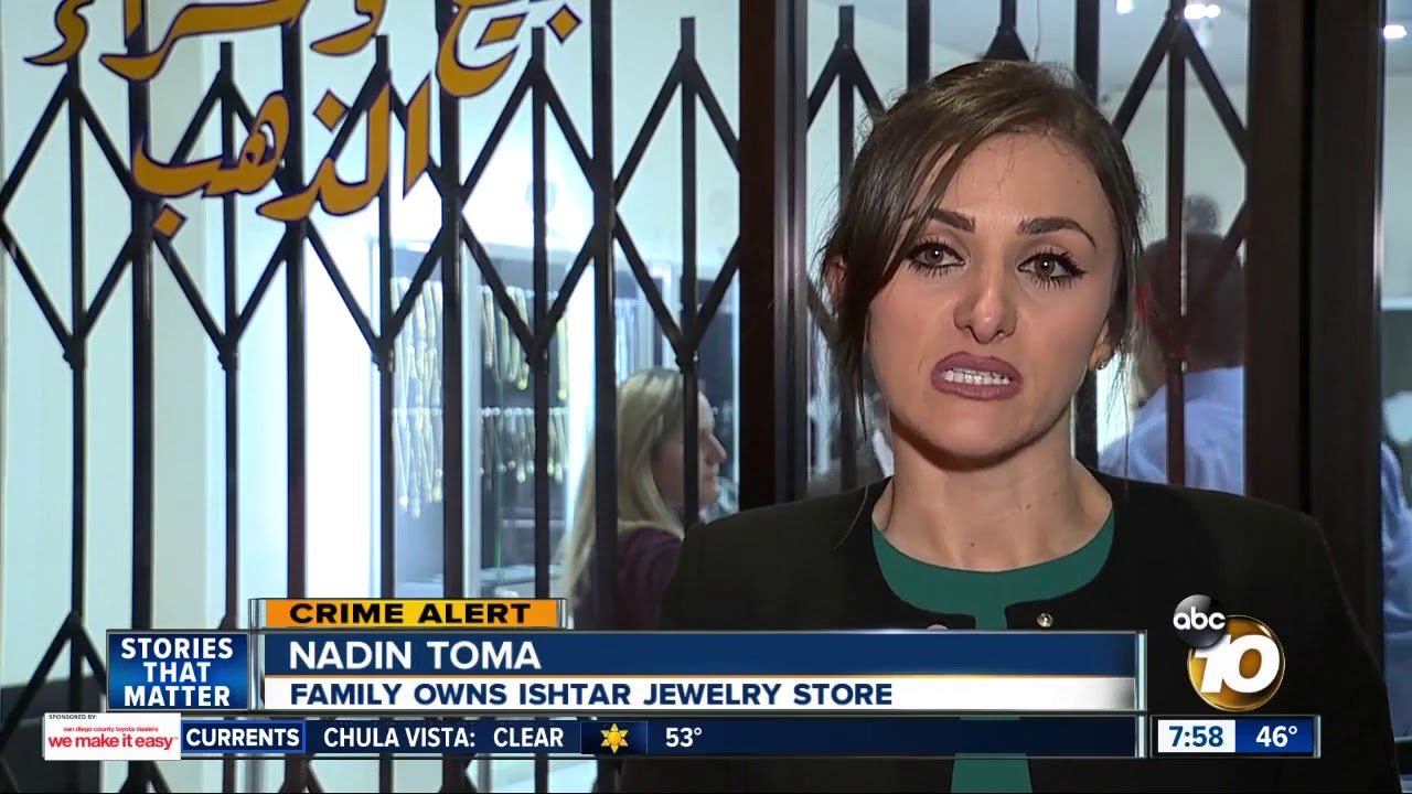 Jewelry store theft caught on camera - YouTube