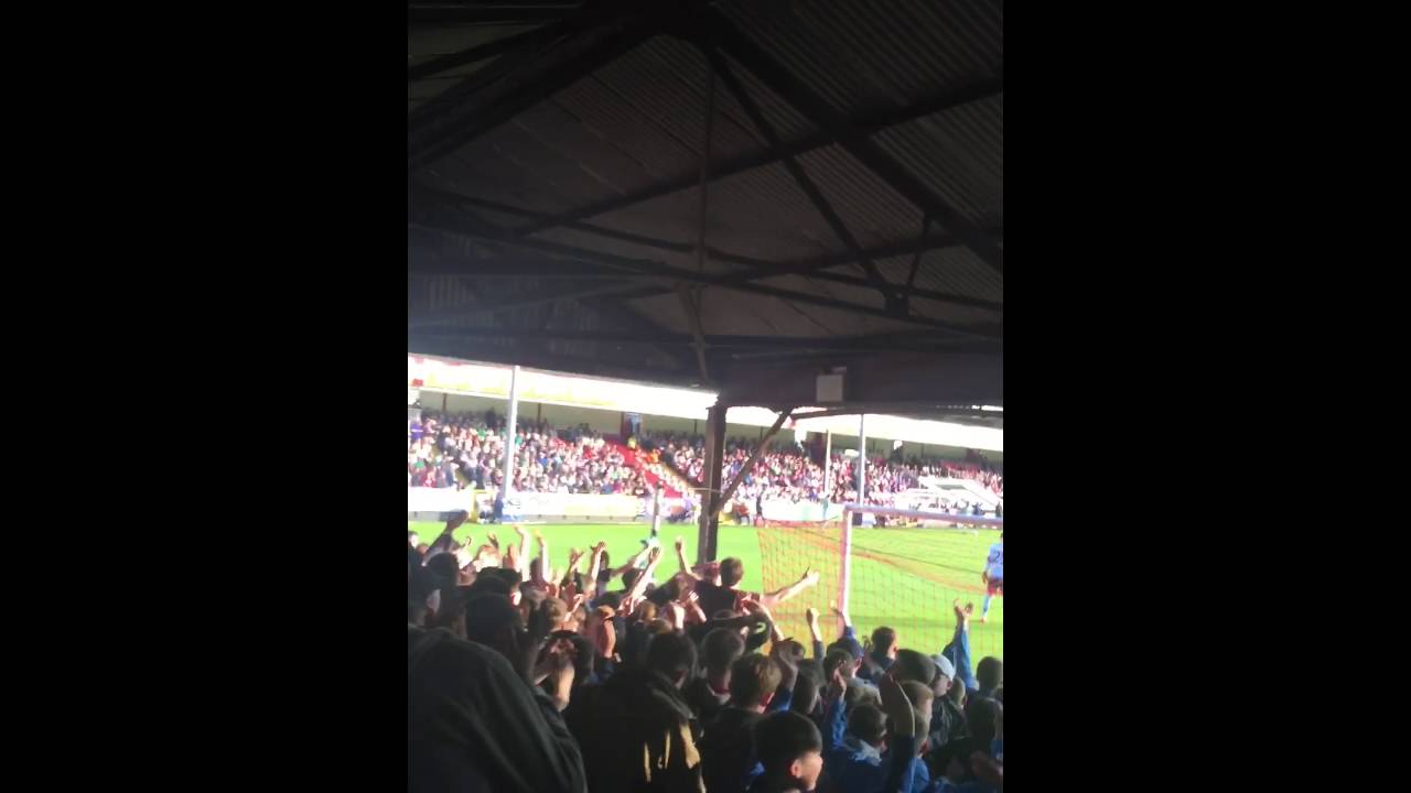 Shamrock Rovers fans after first goal vs pats - YouTube