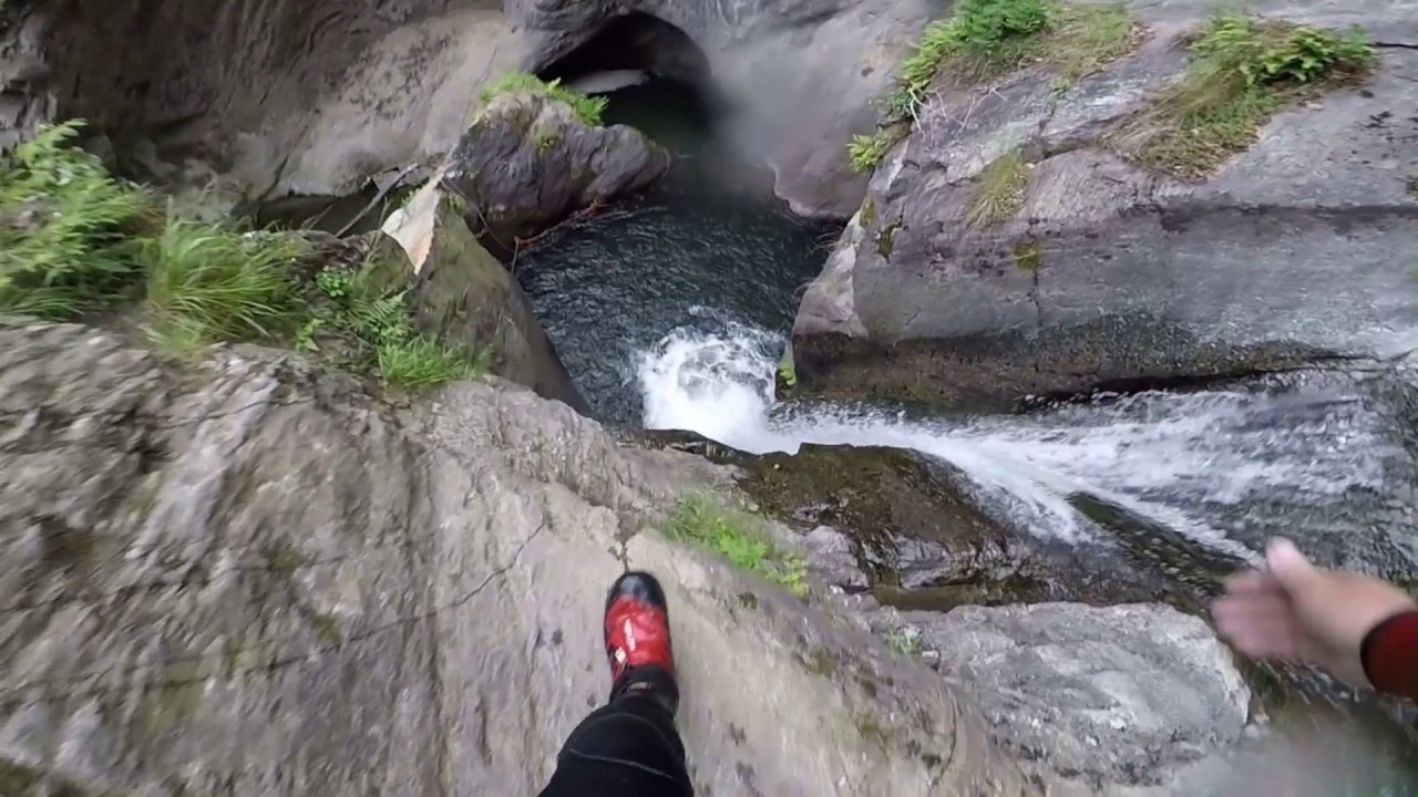 Canyoning Jump, Auer Klamm, Ötztal