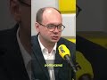 Premier Tusk: Czy powinien podpisać odebranie orderu Zeleńskiego?