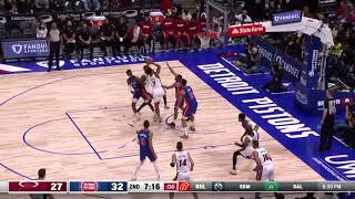 Kyle Lowry Screams God Damn At The Ref For Not Calling A Foul | Detroit vs Miami