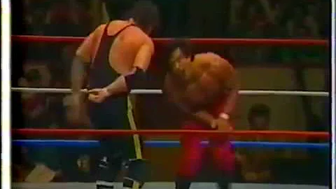 Ricky Steamboat vs Bret Hart Boston Garden 3 08 86