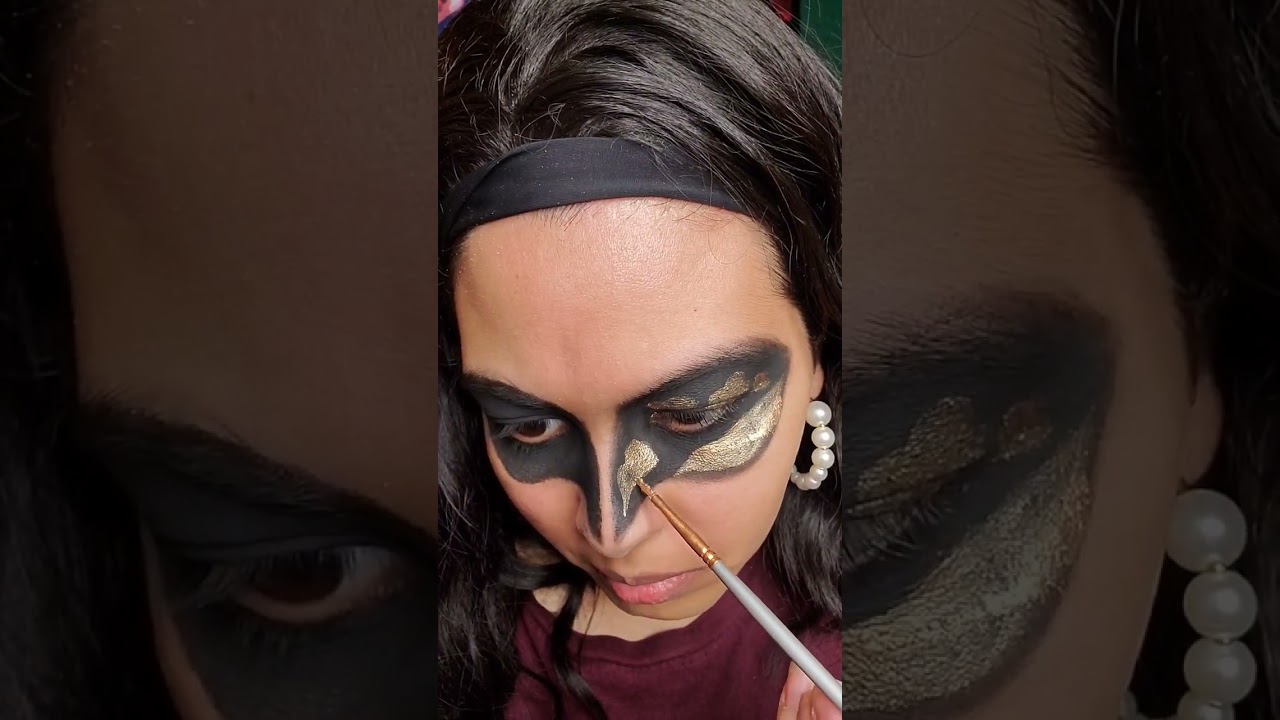 Avant-garde look inspired by Valentino