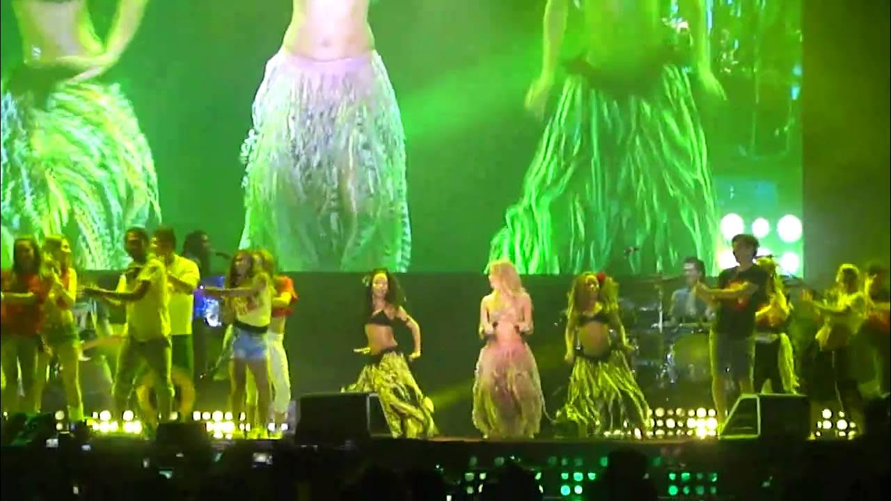 Show da SHAKIRA em Porto Alegre..WAKA WAKA - YouTube
