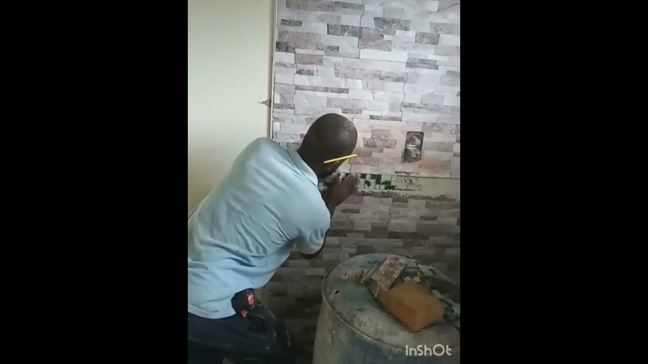 Building my house in Jamaica 🇯🇲 Part 39 Tiling my bathroom [MUST