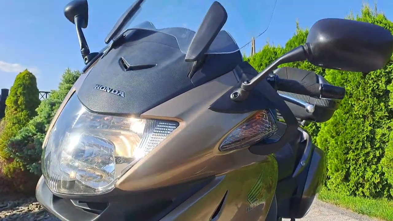 Honda nt700v deauville 2006rok  Bezwypadek. Pierwszy właściciel. Sylwmoto Iława tel 500134533