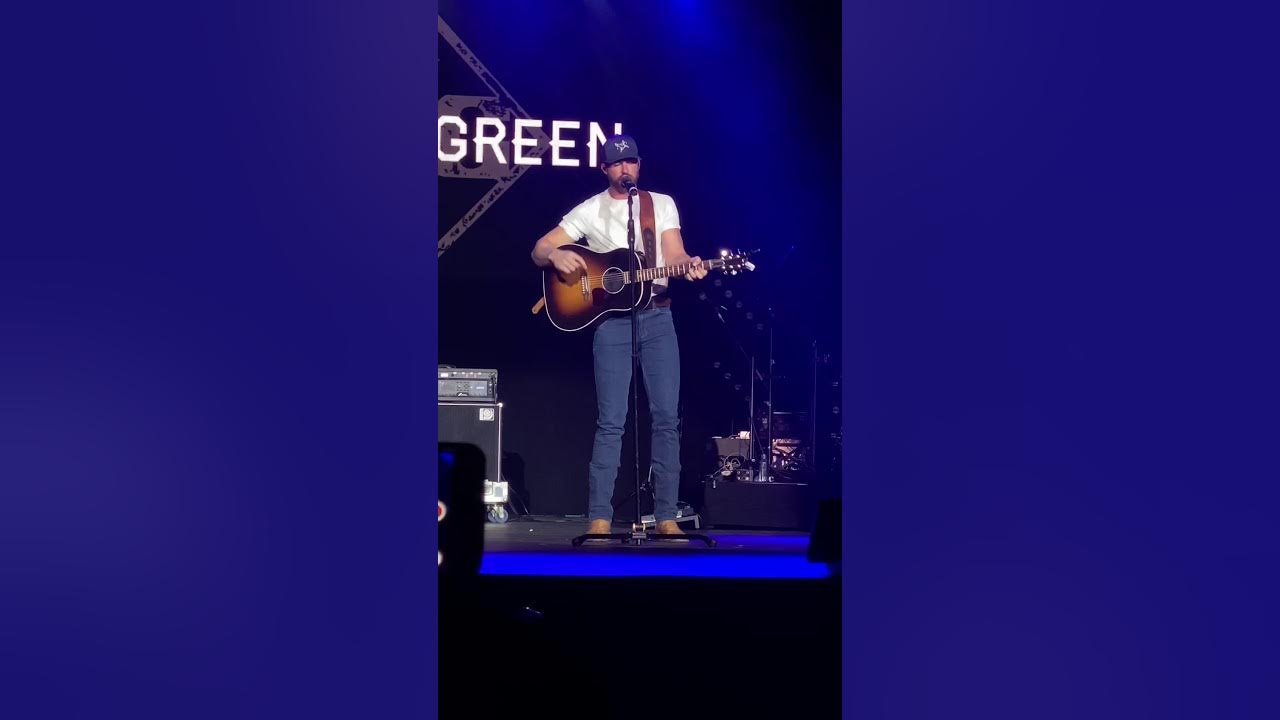 Riley Green Says His Grandaddy Told Him To Start “Messin' Around With That  Guitar A Little More” After Going To One Of His College Football Games