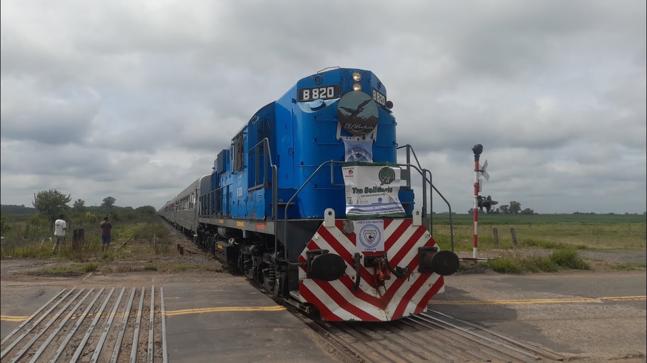 Alco RSD 16 B820 y su Tren Solidario pasando la RP51 en Rawson con ...