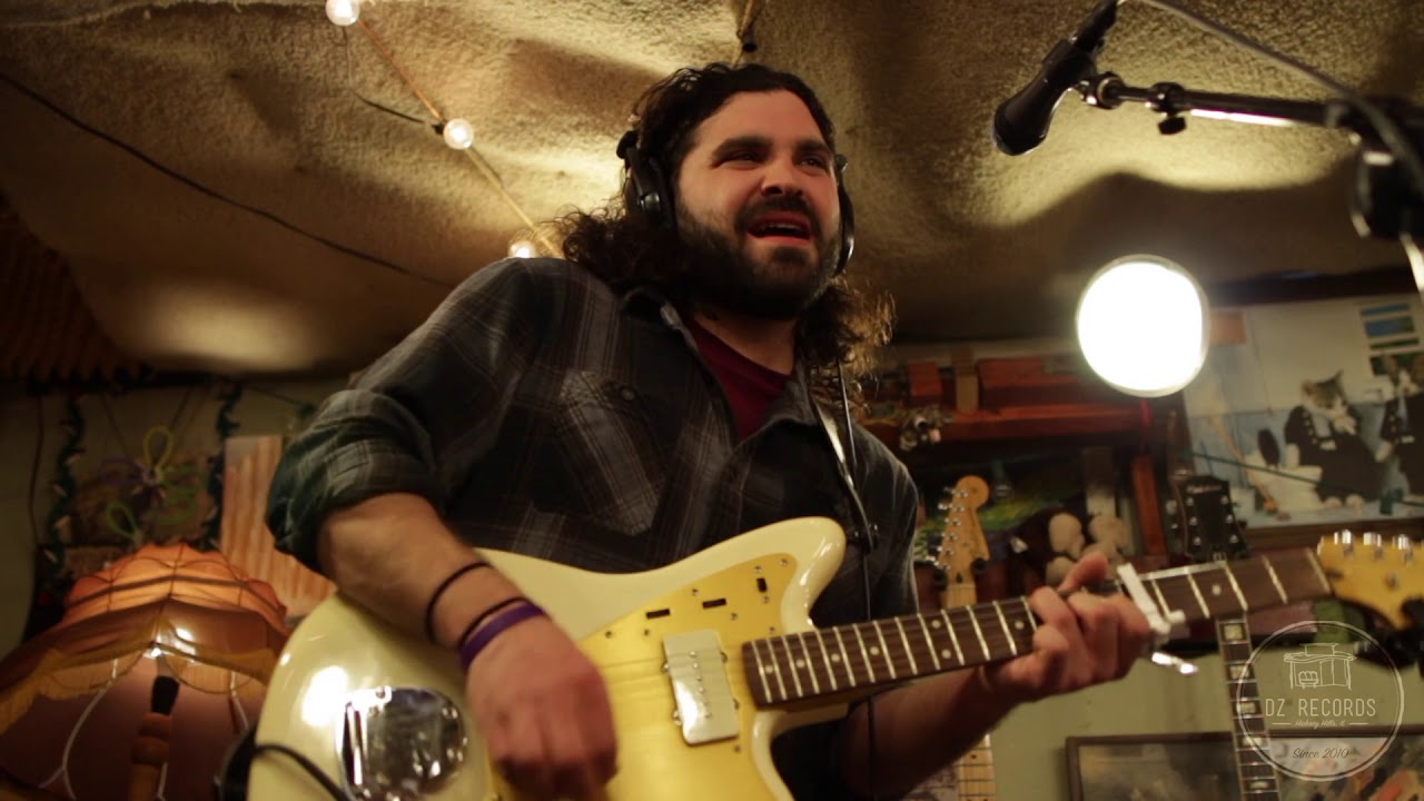 NuNu by Riverhorse (Live at DZ Records)