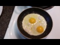 HOW TO "Eggs over medium" flip, no utensils