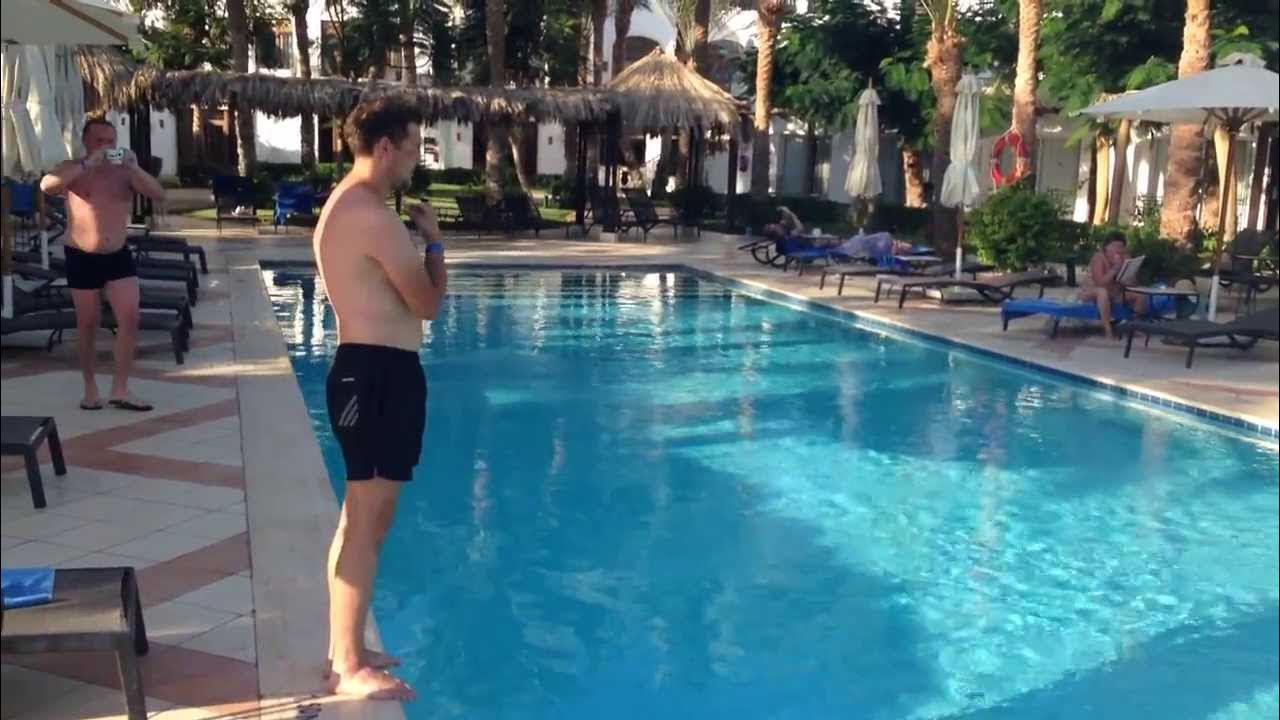 маленький бассейн. около бассейна видео. бассейн во дворе. около бассейна видео. около бассейна видео.