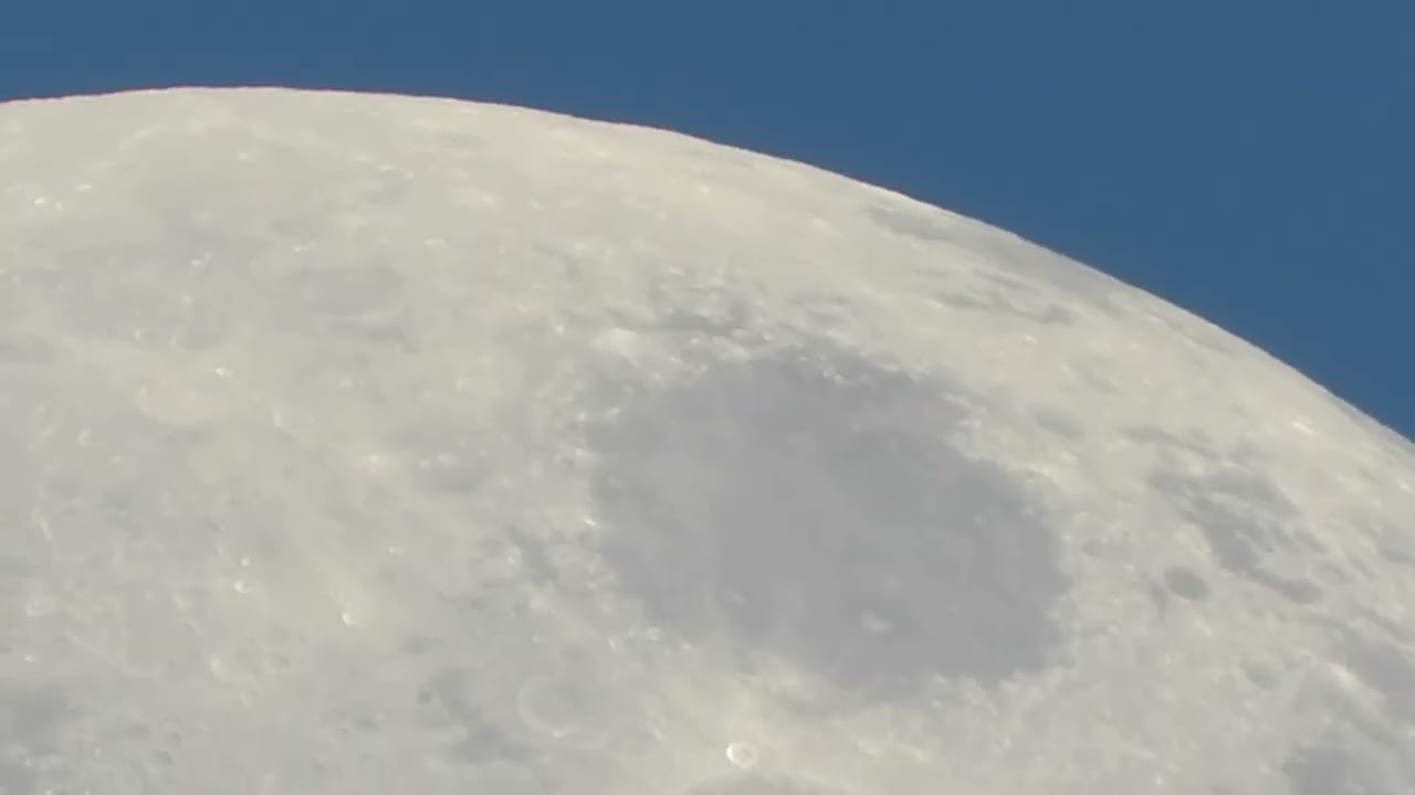 maximum-zooming-of-the-moon-in-daytime-4k-uhd-nikon-p1000-youtube