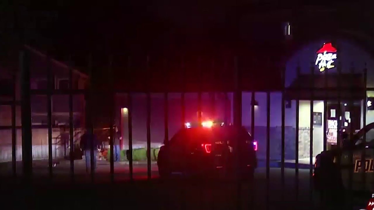 Northeast Side restaurant manager beaten, shot during late-night robbery