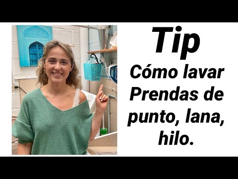 Video: 3 formas sencillas de lavar un suéter acrílico