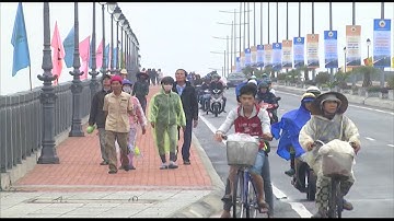 (VTC14)_Quảng Nam: Người dân đội mưa khánh thành Cầu Cửa Đại