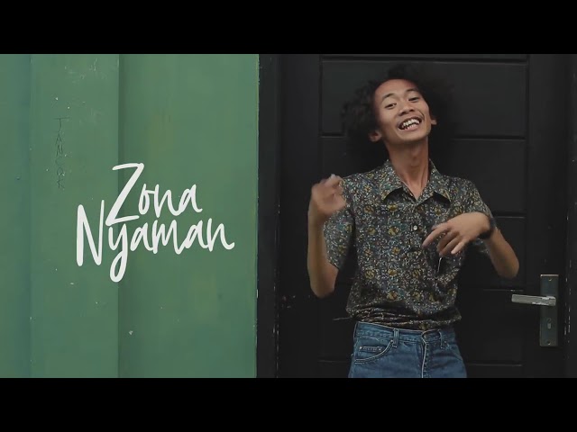 SMVLL - Zona Nyaman (Fourtwnty Reggae ¤ Cover By : SMVLL ¤ ) Lirik Video class=