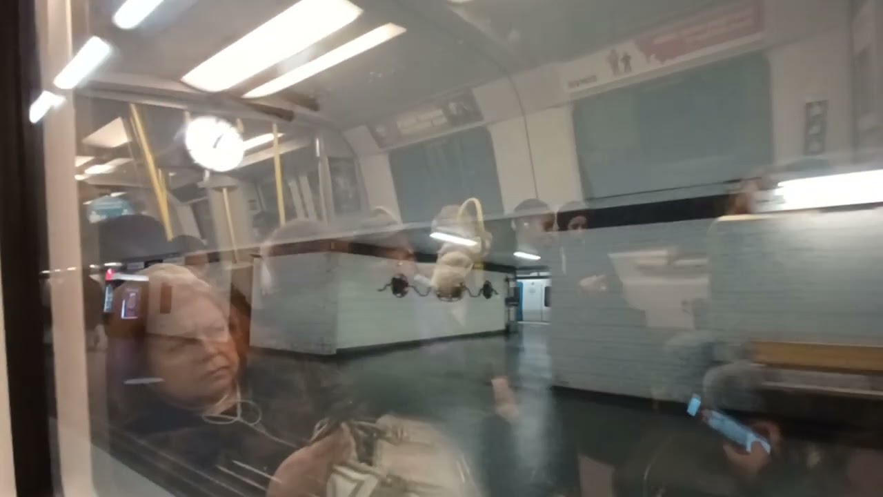 Tunnelbanan Från Bredäng Till T-Centralen