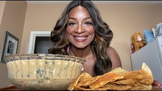 VLOG: HOMEMADE QUESO SPINACH DIP! TORNADO IN HOUSTON! FINALLY GOT MY BUG BE GONE FOR MY GARDEN!