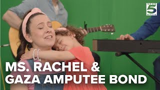 YouTube Star Ms  Rachel Sings with 3 Year Old Double Amputee From Gaza