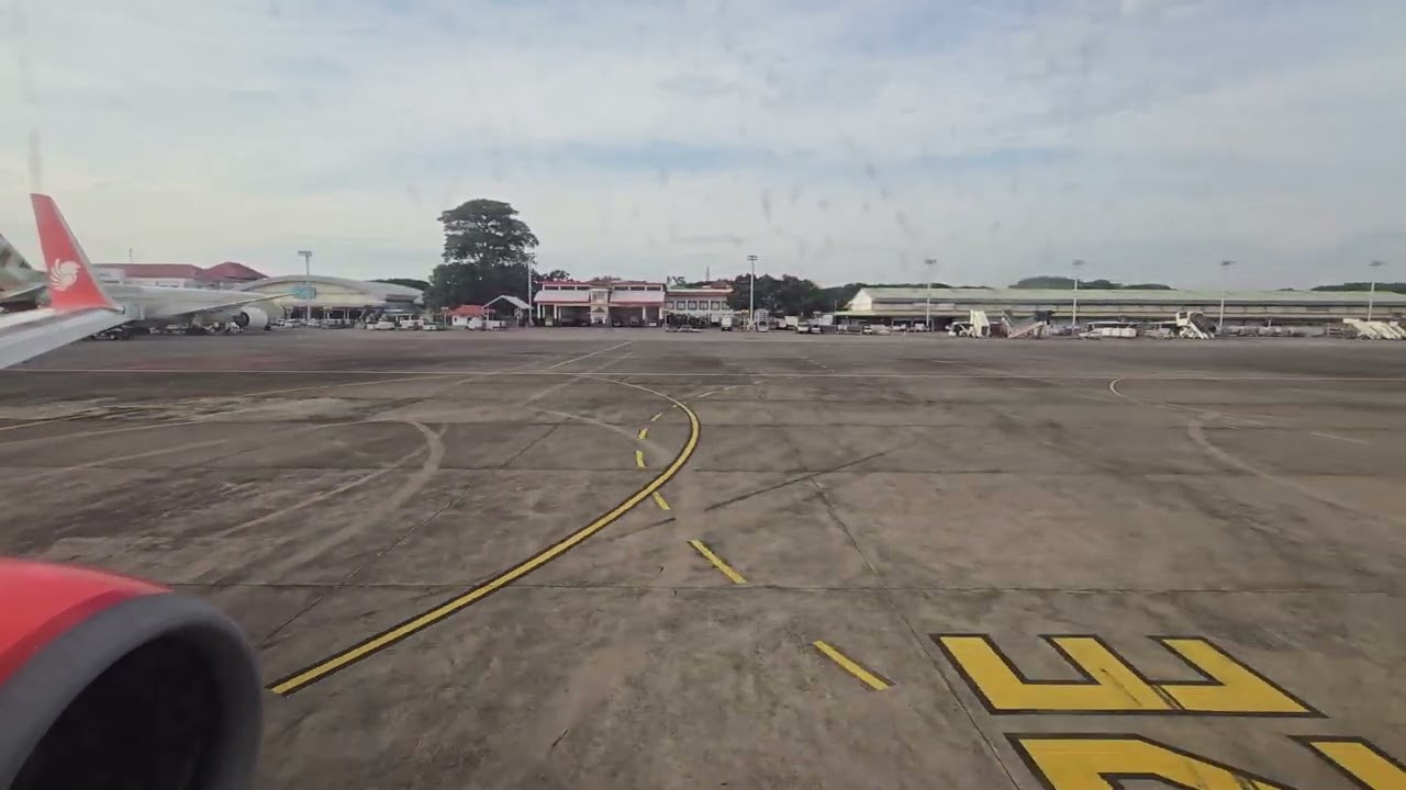 Lion Air JT567 DPS-YIA PK-LGS Take-off