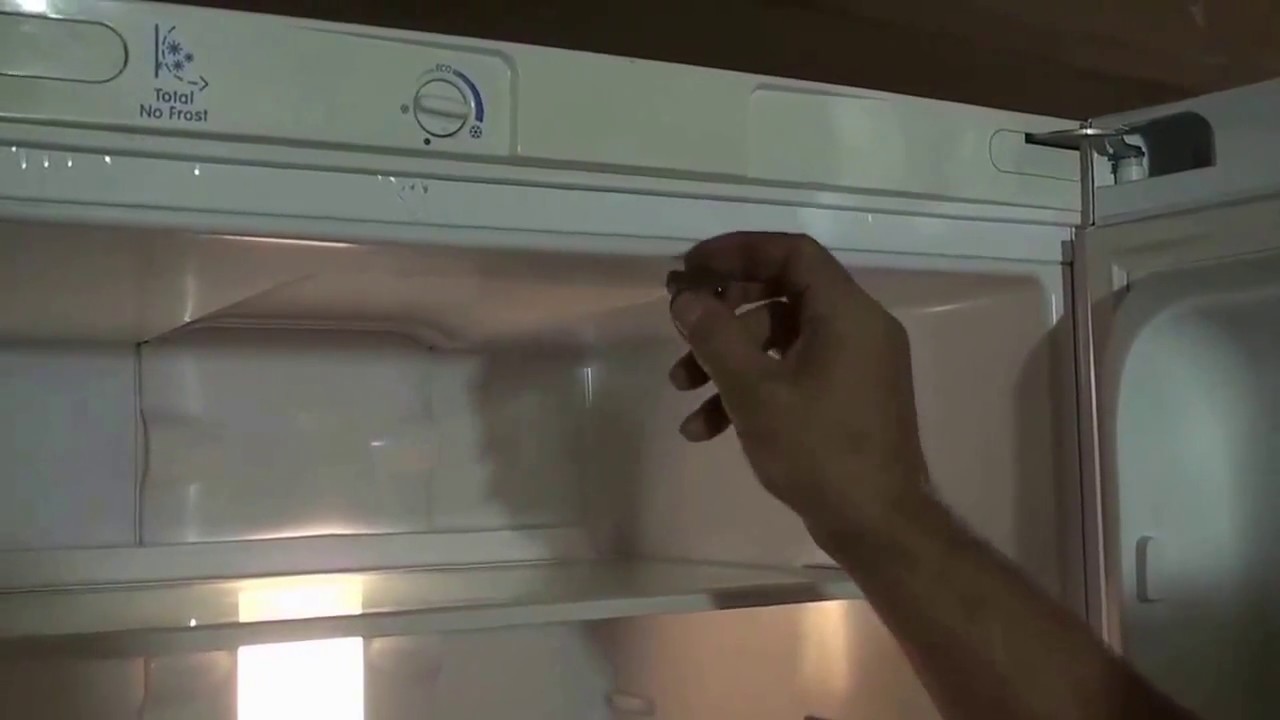 Температура в холодильнике no frost. Холодильник Индезит двухкамерный ноу Фрост. Холодильник Индезит двухкамерный тотал ноу Фрост. Холодильник Индезит 4 камеры.