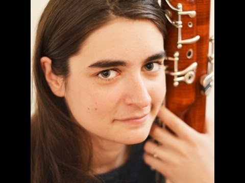 Vivaldi - Bassoon concerto RV 493 (2. Largo) - Sophie Dervaux
