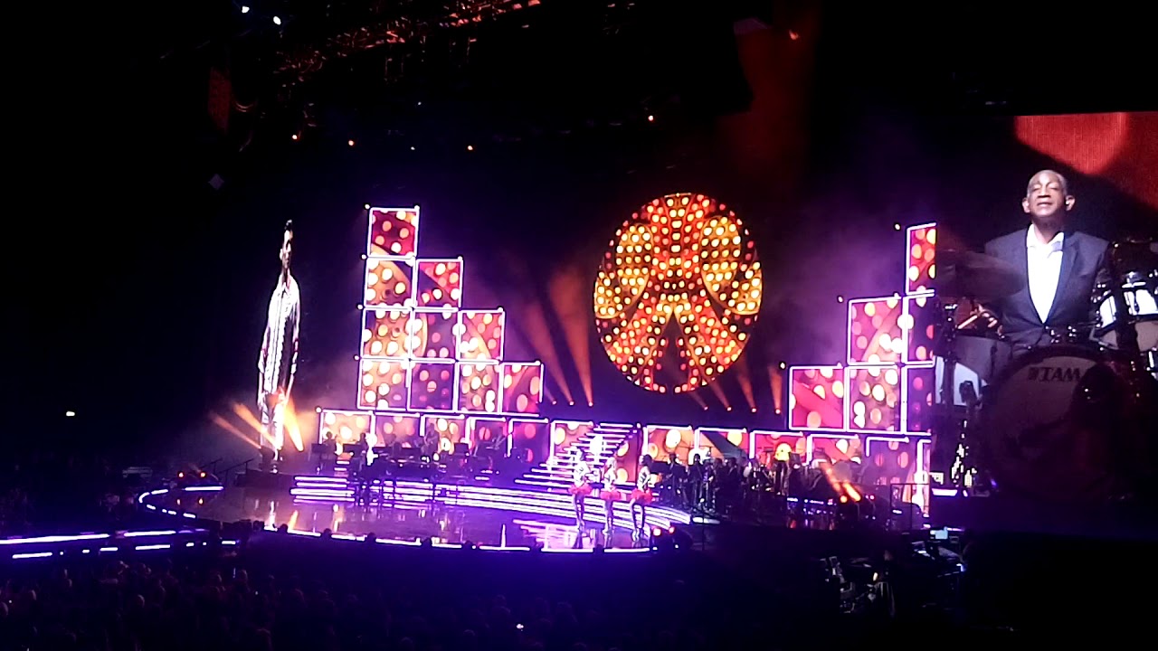 Hugh Jackman Boy From Oz in Dublin, Ireland YouTube