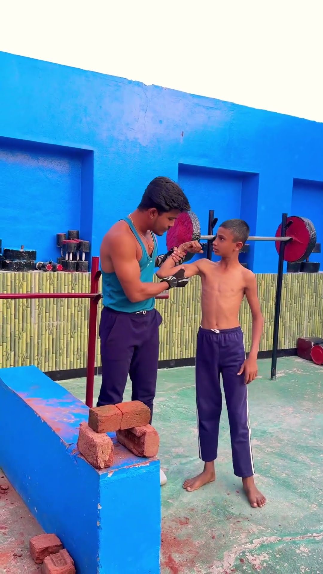 Brick tod diya ??? #funny #shortvideo #youtubeshorts