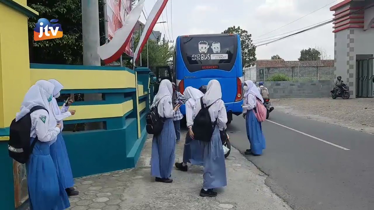 KEDIRI - Bus Sekolah Kembali Beroperasi Di Kota Kediri