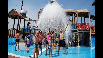 Đi Chơi Công Viên Nước Typhoon - Quốc Đảo Kỳ Diệu - Typhoon Water Park | MN Toys