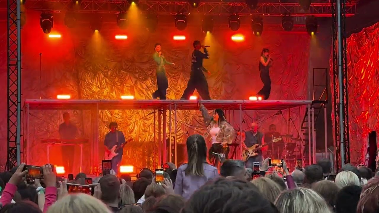 Ewa Farna - Měls mě vůbec rád (Sušice,18.07.2025)