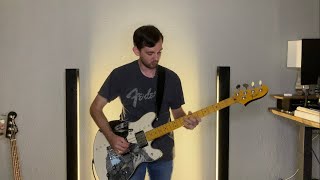 Testing out my brand new Royal Blood Fender Starcaster Bass!