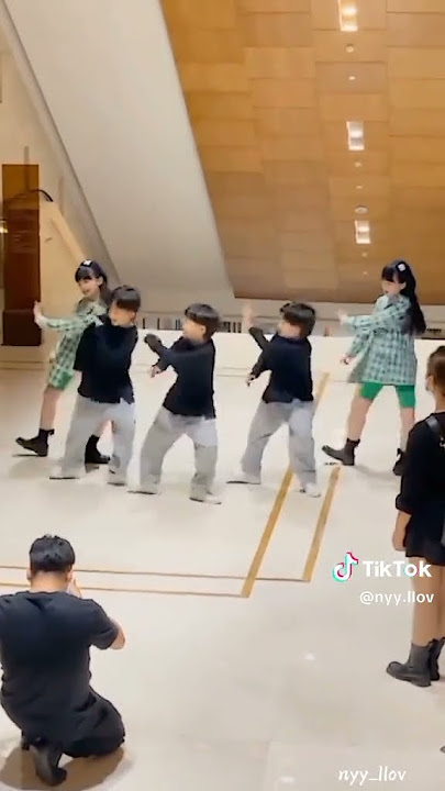 kece bangetttt trend Zhi wen tian yaya yiyi