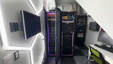 A quick look at my homelab.