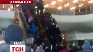 В Житомире люди сломали эскалатор из-за секонд-хенда