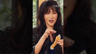 工藤静香、おやつは干し芋。| VOGUE JAPAN #Shorts #In The Bag #バッグの中身