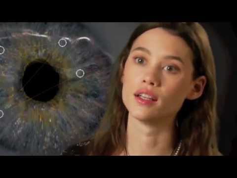 Vídeo: Valor net d'Astrid Berges-Frisbey: Wiki, Casat, Família, Casament, Sou, Germans