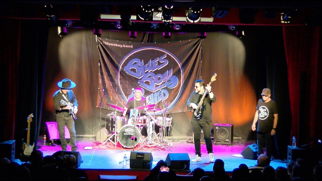 Brilho da Noite - Celso Blues Boy - Teatro Brigitte Blair