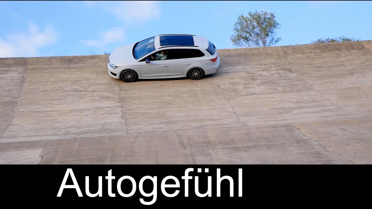 neuero ship unloader Seat Leon ST Cupra 290 crazy banked corner 60° ride on Circuit Terramar with Jordi Gené