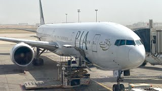 🇸🇦🇵🇰 PIA BUSINESS CLASS WITH AMAZING FOOD | JEDDAH TO KARACHI | PK732 | B777-300ER | AP-BHV