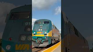 Via 75 Arriving At Brantford Station With 8 Coachs And Some Friendly Waves