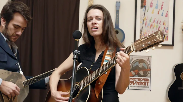 Caitlin Canty & Noam Pikelny - "Tennessee Waltz"