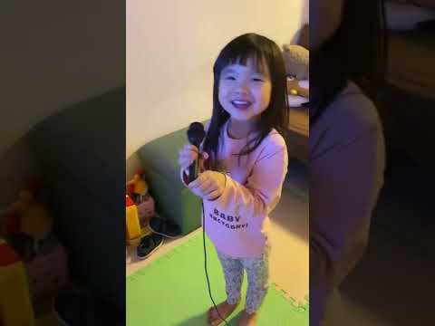 G.E.M. 兩個你 （原唱： G.E.M)