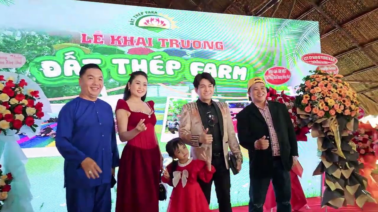KHAI TRƯƠNG ĐẤT THÉP FARM