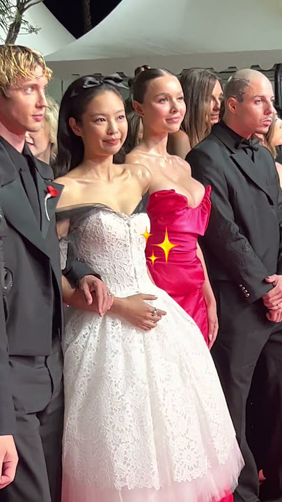 Download lagu The Weeknd, Lily-Rose Depp, Lena Situations, Sam Levinson and Jennie Kim on #cannes2023 red carpet