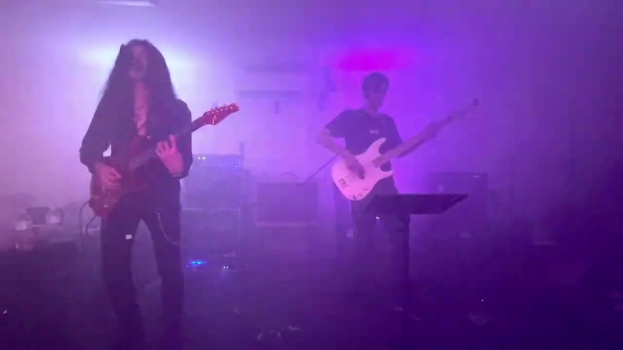 Waisted Time | Direct Rehearsal Recording | MC Band | From the Album Reset auf YouTube ansehen Waisted Time | Direct Rehearsal Recording | MC Band | From the Album Reset auf YouTube ansehen