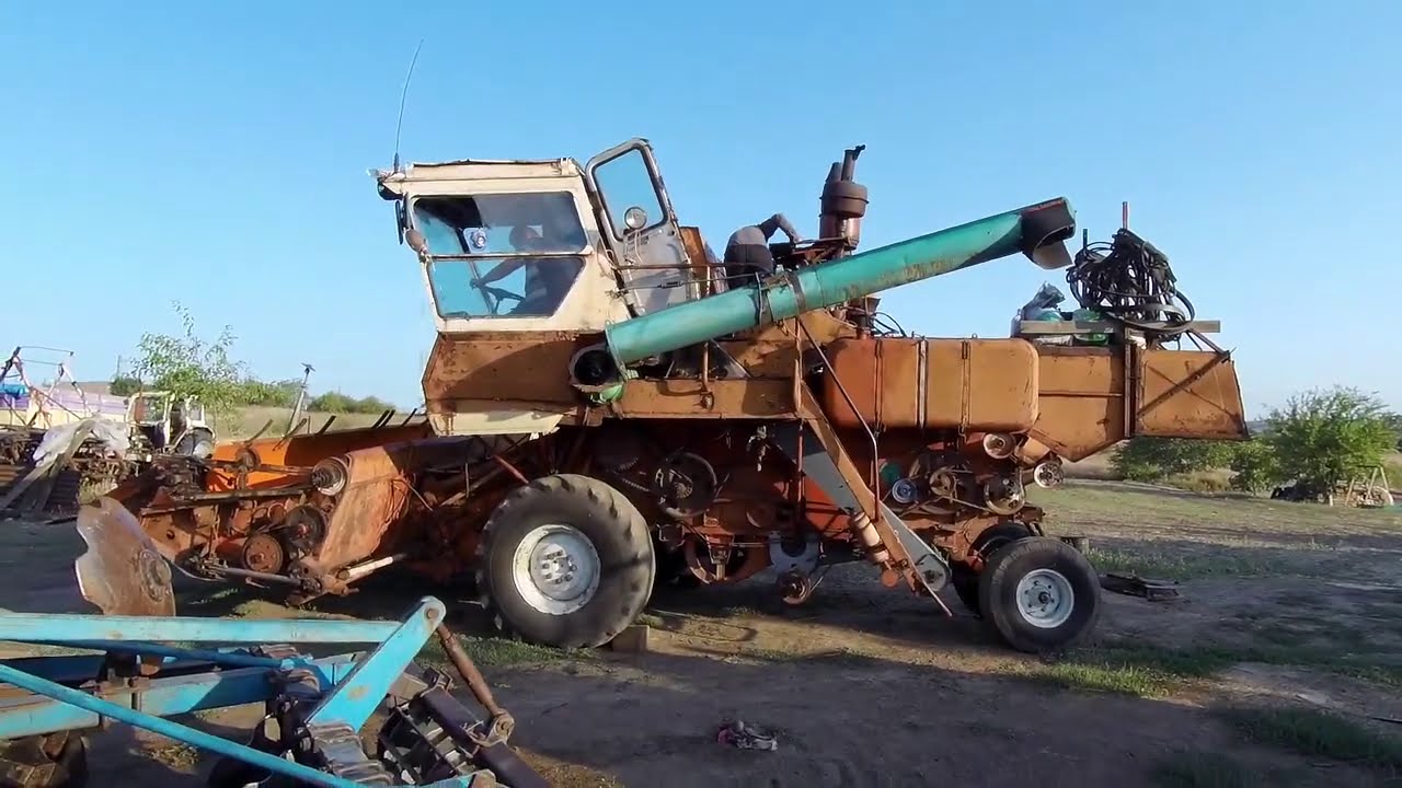 Не скосили и гектар - оторвало маховик - YouTube