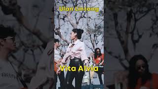 Vita Alvia  Ulan Lintang shorts