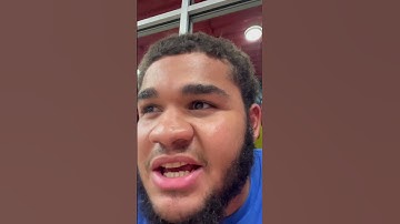 #introvert  #daveshotchicken eating alone